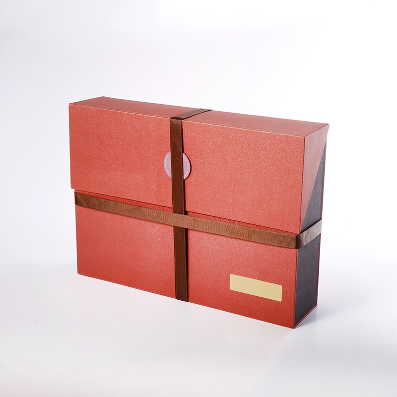 Custom Elegant Luxury Square Rød Magnetisk Papir Dobbeltlag Åben Gavemballage Kasser med bånd