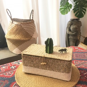 Tangvævet kasse med overdækket opbevaring