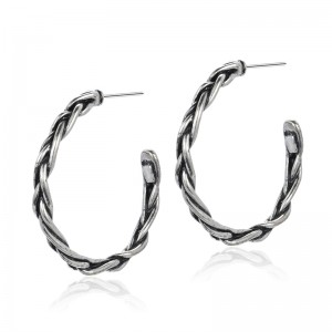 Den koreanske version af mode og smukke øreringe