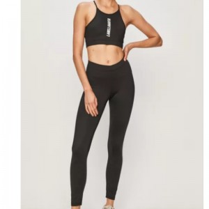 Stram fit sportsdragt