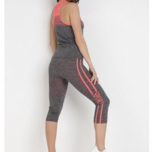 Sort og orange tracksuit