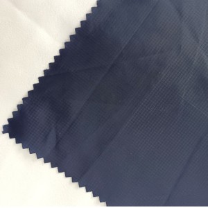 Genanvendt polyester.