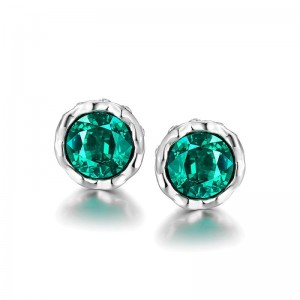 Den koreanske version af de enkle runde øreringe