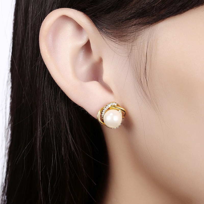Den koreanske version af de enkle temperament øreringe