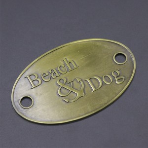 Kina Producent Custom Die-Casting Antique Metal NamePlate Elektroplateret Zinklegering Lakering Logo Navn Plate