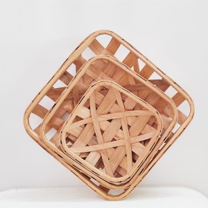 Dekorativ blomsterkurv