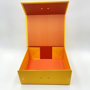Folding box