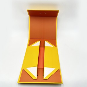 Folding box
