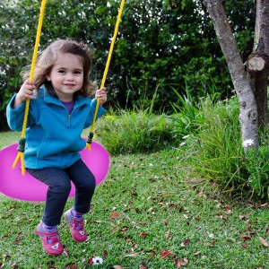 Udendørs LED -sving glødende rundt farverig hængende farve skiftende LED møbler dæk sving