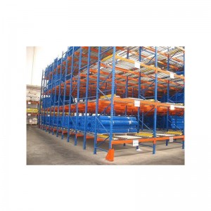 Hylder med opbevaring af lager