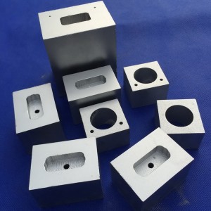 Slidbestandige skimmelemner