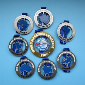 Blød emalje sølvmetal Farverigt kort Jigsaw World Marathon Combination Medals