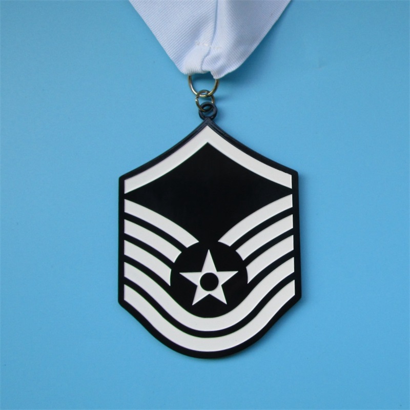 Sort og hvid blød emaljeskjoldmedaljer efterbehandler metalmedalje