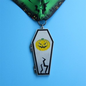 Professionel brugerdefineret metalmedaljer feriegave Halloween Christmas Easter Festival Medal Clam-Shell Folding Medal