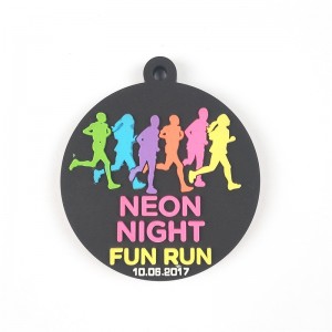 Brugerdefinerede halskædemedaljer Farverig UV -udskrivning af gummimedaljer