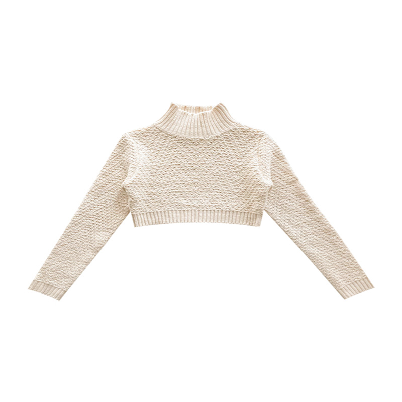 Grov strikket sweater i midten af ​​halsen