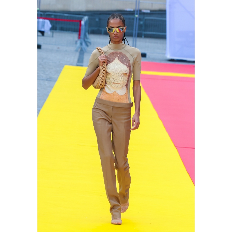 Stella McCartney/yoshitomo Nara/capsule Collection/rebellious Spirit/cartoon Image grænseoverskridende lednavn