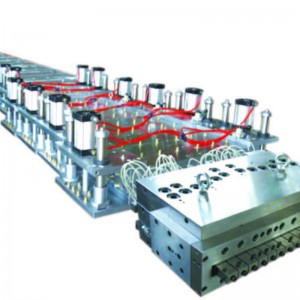 plastikekstruderingsform med bredt panel