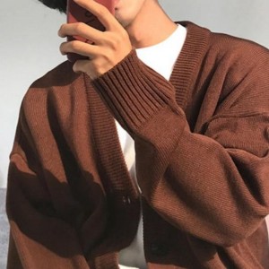 Efterår/winter langærmet strikket løs cardigan v-hals topmænds sweater