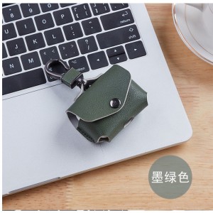 Det lette design af Apple AirPods Pro2 passer perfekt til og er udsøgt og praktisk. Den super stærke beskyttende øretelefonkasse er lavet af materialer af høj kvalitet, som effektivt kan modstå støv, ridser og utilsigtede påvirkni...