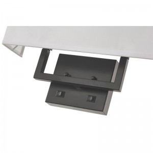 Hampton Inn Hotel Half rektangulær væglampe med mat sort finish, to på/off -rockerafbrydere på hotellets værelse