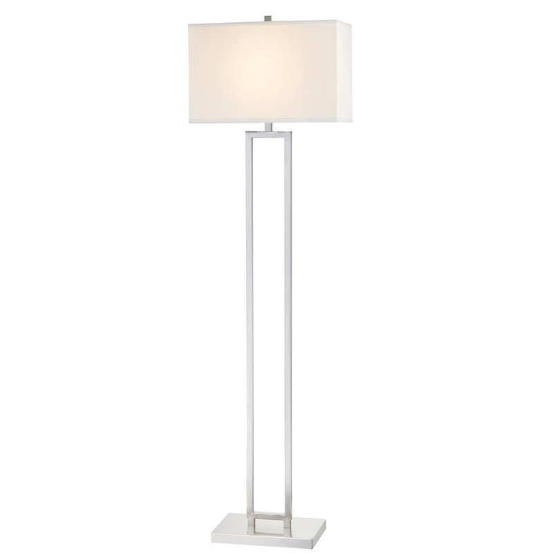 Marriott Hotel Sofa ved siden af ​​gulvlampen med børstetnikkelfinish på værelse