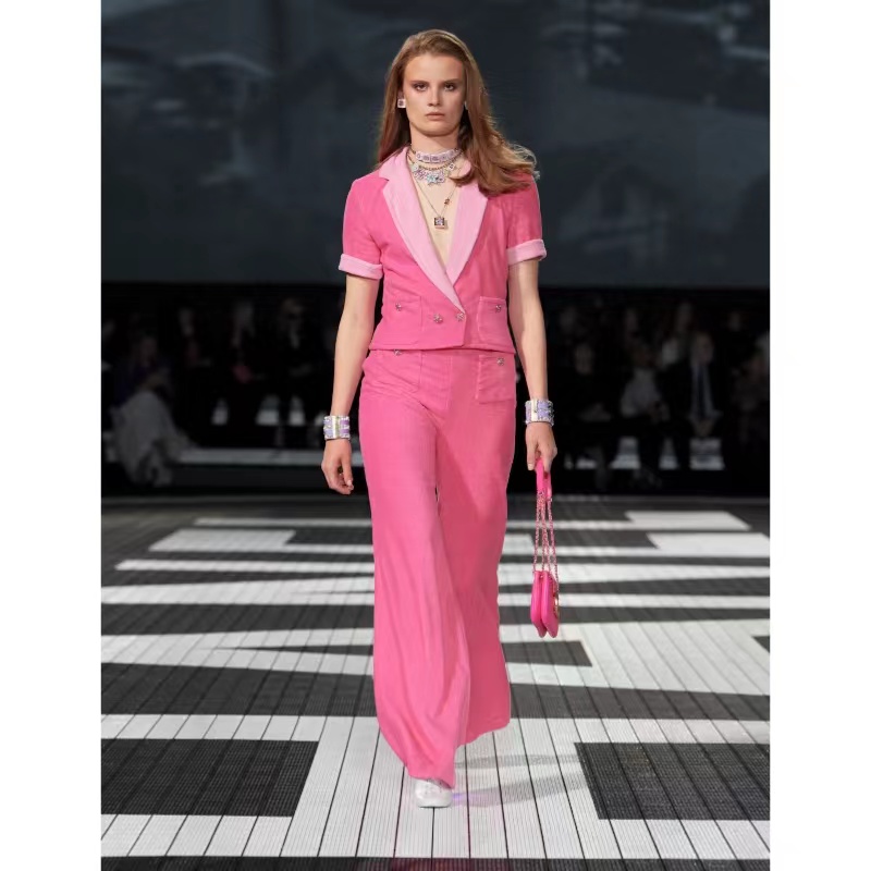 Barbie/childlignende barbie æstetik/sød lyserød/sets catwalk