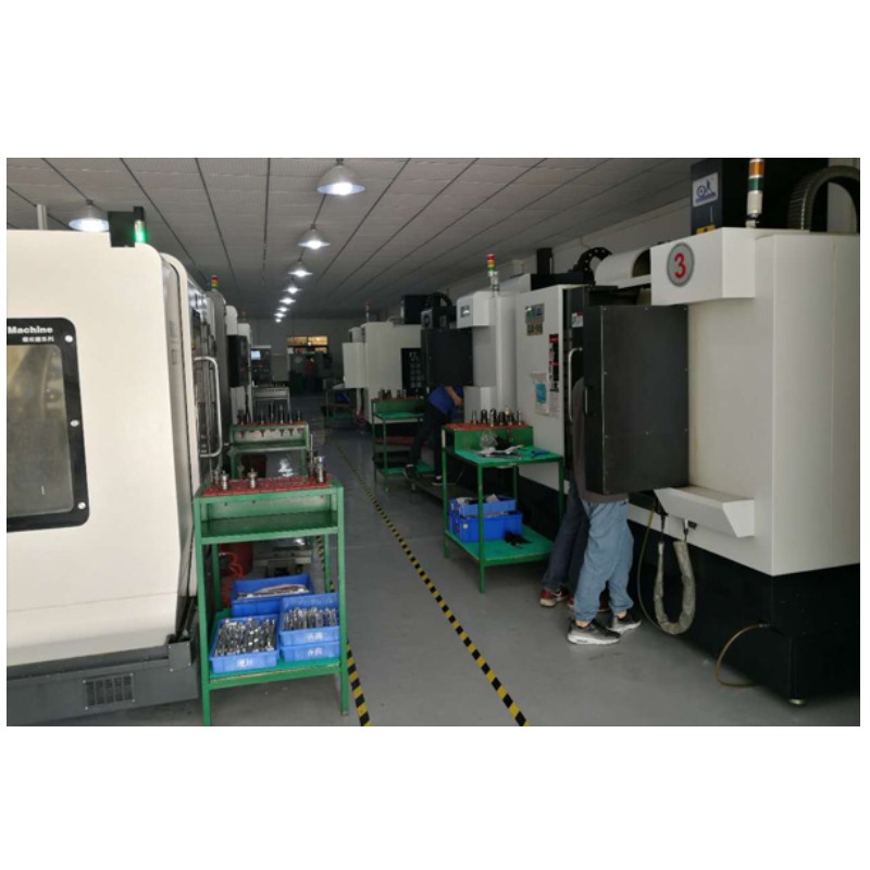 Tilbehør til hardwarebehandling bruges mere, hvor maskiner?