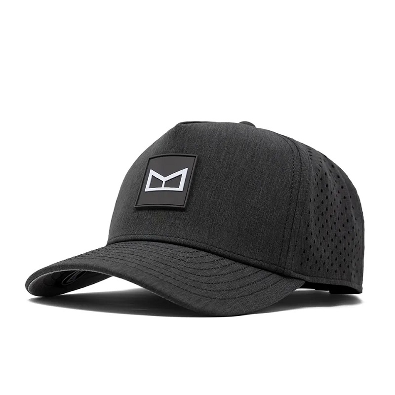 Brugerdefineret 5 panel gummi pvc logo reb baseball cap, vandtæt laserskåret hul perforeret hat, performance golf far hat
