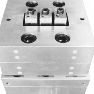 Pe skovklædt plastform lavet i Kina