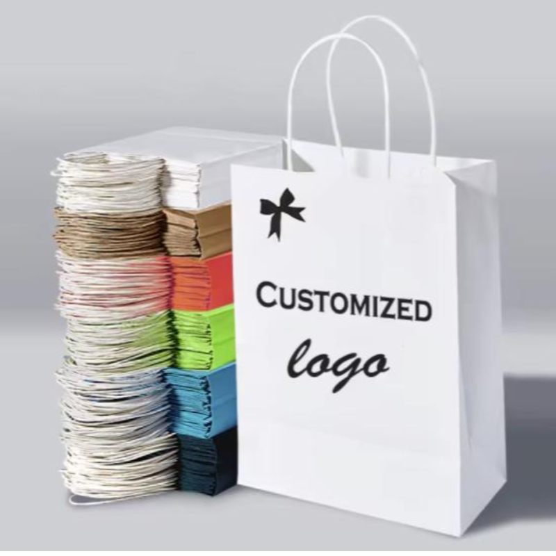 Tilpassede kraftpapirposer med dit eget personlige logo -shopping gavepapirposer