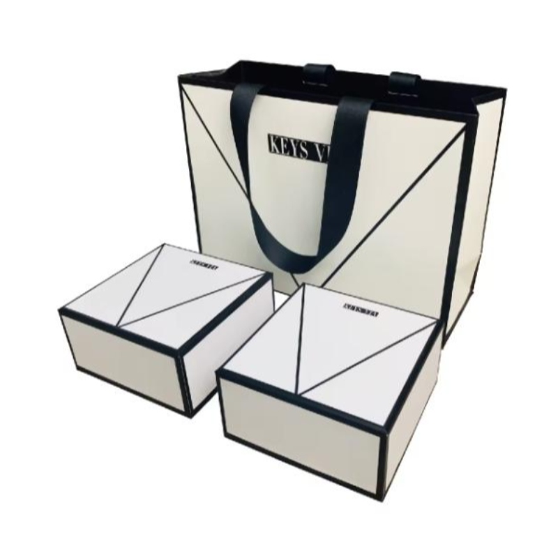 Brugerdefineret luksus hvid og sort smykke tegnebog Bælte gavepakning papir bærer taske med sort satinbånd håndtag