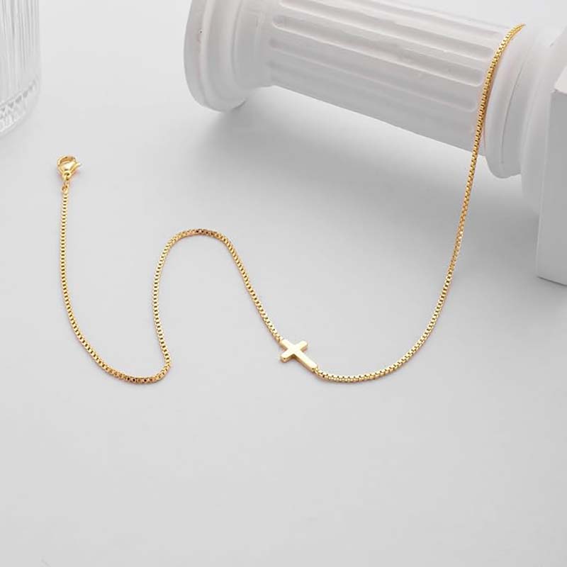 Kors halskæde til kvinder 14K ægte guld Sølvbelagt lækker lille kors vedhæng Choker Enkel Trendy Sød Cross Charm Chain halskæde Trosmykker Religiøs Minimalistisk gave