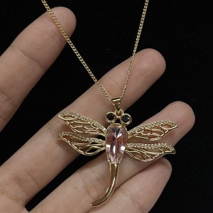 Elegant Dragonfly vedhæng halskæde med lyserød krystal- og rhinestone -accenter, guld-Belagt med indviklede filigranvinger