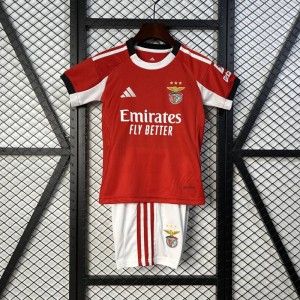 25/26 børn Benfica Hjemstørrelse: 16-28