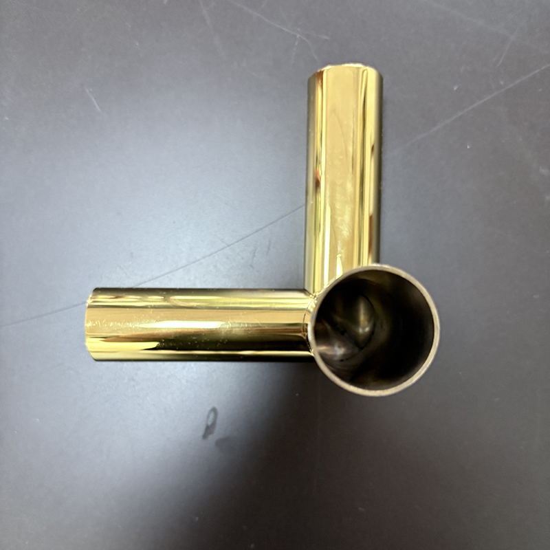 Zotye rustfrit stål guld elektroplettet trekantet tre-Dimensionel hul stativ ornament