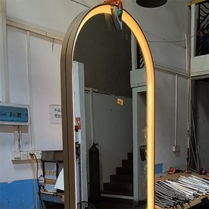 Zotye Rustfrit stål Integreret lampe og tilpasselig elektroplettet rustfrit stål smart spejl